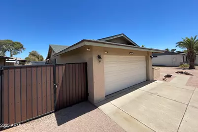 9221 N 48th Drive, Glendale, AZ 85302 - Photo 31