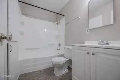 2115 W Devonshire Avenue #4, Phoenix, AZ 85015 - Photo 9
