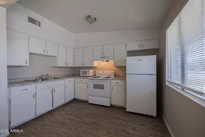 2115 W Devonshire Avenue #4, Phoenix, AZ 85015 - Photo 7