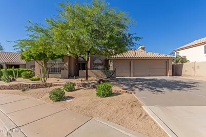 810 N Los Altos Drive, Chandler, AZ 85224 - Photo 1