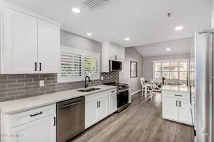 10586 E Cinnabar Ave, Scottsdale, AZ 85258 - Photo 9