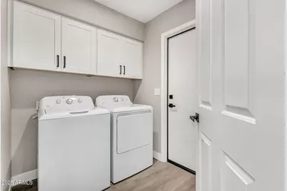 10586 E Cinnabar Avenue, Scottsdale, AZ 85258 - Photo 25