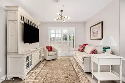 10586 E Cinnabar Avenue, Scottsdale, AZ 85258 - Photo 11