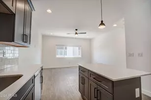 3725 E Earll Dr, Phoenix, AZ 85018 - Photo 9