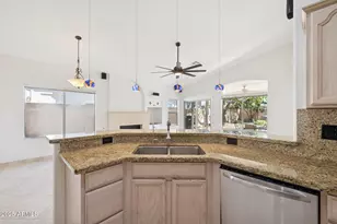 4341 N 32nd Way, Phoenix, AZ 85018 - Photo 9