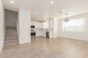 133 W Latona Rd, Phoenix, AZ 85041 - Photo 9