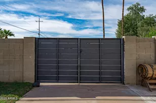 2201 E Weldon Ave, Phoenix, AZ 85016 - Photo 41