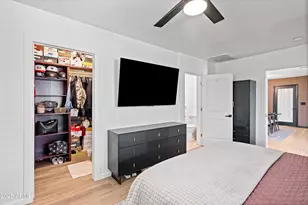 2201 E Weldon Ave, Phoenix, AZ 85016 - Photo 23