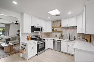 2201 E Weldon Ave, Phoenix, AZ 85016 - Photo 9