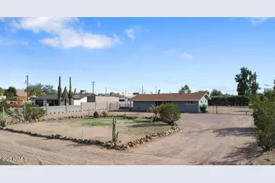 11527 E 6th Avenue, Apache Junction, AZ 85120 - Photo 1