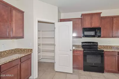 25391 W Ellis Drive, Buckeye, AZ 85326 - Photo 5