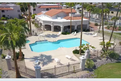 9151 W Greenway Road #205, Peoria, AZ 85381 - Photo 17