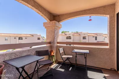 9151 W Greenway Road #205, Peoria, AZ 85381 - Photo 5