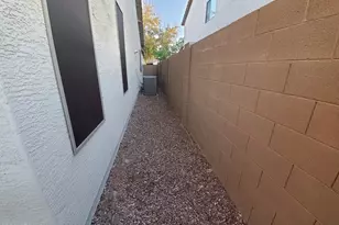 1812 E Beautiful Ln, Phoenix, AZ 85042 - Photo 35