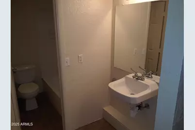 2537 W Georgia Avenue #14, Phoenix, AZ 85017 - Photo 5