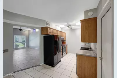 10020 W Royal Oak Road #E, Sun City, AZ 85351 - Photo 17