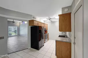 10020 W Royal Oak Rd, Sun City, AZ 85351 - Photo 17