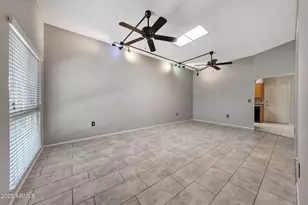 10020 W Royal Oak Rd, Sun City, AZ 85351 - Photo 15