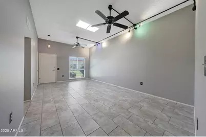 10020 W Royal Oak Road #E, Sun City, AZ 85351 - Photo 11