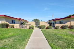 10020 W Royal Oak Rd, Sun City, AZ 85351 - Photo 5