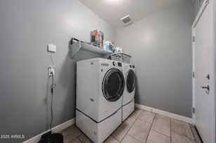 3639 E Sophie Ln, Phoenix, AZ 85042 - Photo 11