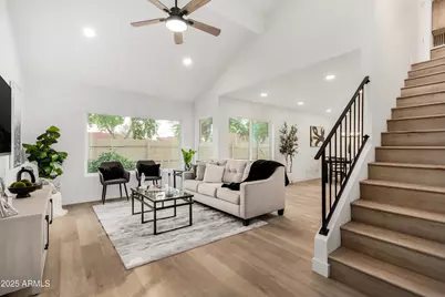 2415 W Greenway Road #6, Phoenix, AZ 85023 - Photo 1