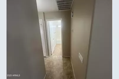 10460 W Reade Avenue, Glendale, AZ 85307 - Photo 9