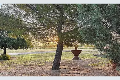712 W Treasure Road, Pearce, AZ 85625 - Photo 23