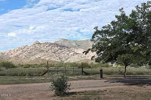 712 W Treasure Rd, Pearce, AZ 85625 - Photo 35