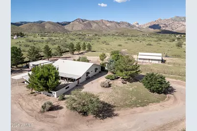 712 W Treasure Road, Pearce, AZ 85625 - Photo 1
