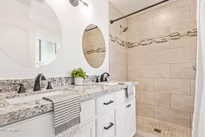 8124 E Mitchell Drive, Scottsdale, AZ 85251 - Photo 13