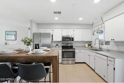 2902 E Villa Theresa Drive, Phoenix, AZ 85032 - Photo 3