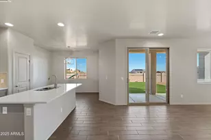 6758 E Big Spur Cir, Hereford, AZ 85615 - Photo 11