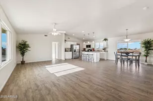 19272 W Audrey Ln, Surprise, AZ 85387 - Photo 9