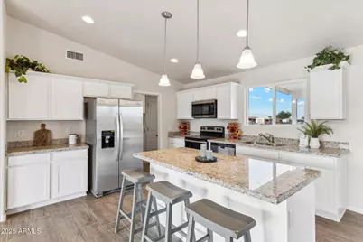 19272 W Audrey Lane, Surprise, AZ 85387 - Photo 5