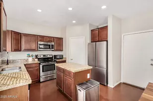 1405 S 121st Dr, Avondale, AZ 85323 - Photo 9