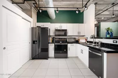 114 W Adams Street #402, Phoenix, AZ 85003 - Photo 5