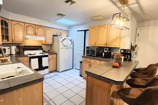 5515 W Hatcher Rd, Glendale, AZ 85302 - Photo 17