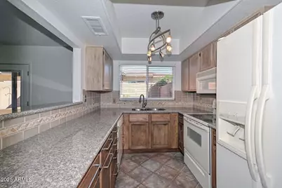 2532 E Bluefield Avenue, Phoenix, AZ 85032 - Photo 3