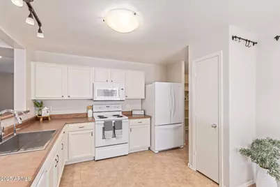 25643 W Satellite Lane, Buckeye, AZ 85326 - Photo 3