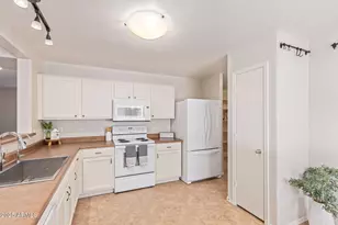 25643 W Satellite Ln, Buckeye, AZ 85326 - Photo 3