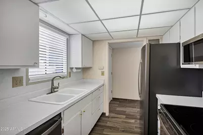 13621 N 98th Avenue #H, Sun City, AZ 85351 - Photo 11