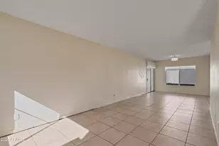 1018 E Michelle Dr, Phoenix, AZ 85022 - Photo 7