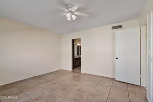 1018 E Michelle Dr, Phoenix, AZ 85022 - Photo 21