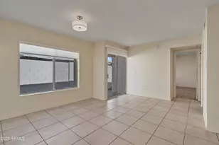 1018 E Michelle Dr, Phoenix, AZ 85022 - Photo 9