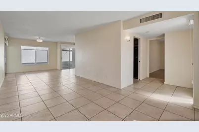 1018 E Michelle Drive, Phoenix, AZ 85022 - Photo 5