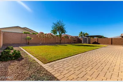 18327 W Wolf Street, Goodyear, AZ 85395 - Photo 21