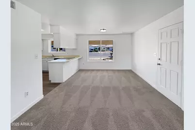 12230 N 47th Lane, Glendale, AZ 85304 - Photo 13