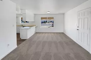 12230 N 47th Ln, Glendale, AZ 85304 - Photo 13