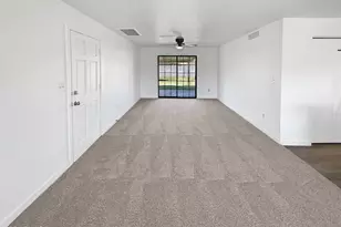 12230 N 47th Ln, Glendale, AZ 85304 - Photo 11